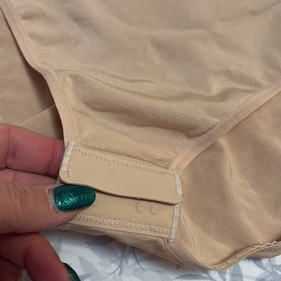 SPANX high waisted tummy and waist control shaper brief panty NWOT neutral Large - Picture 3 of 6